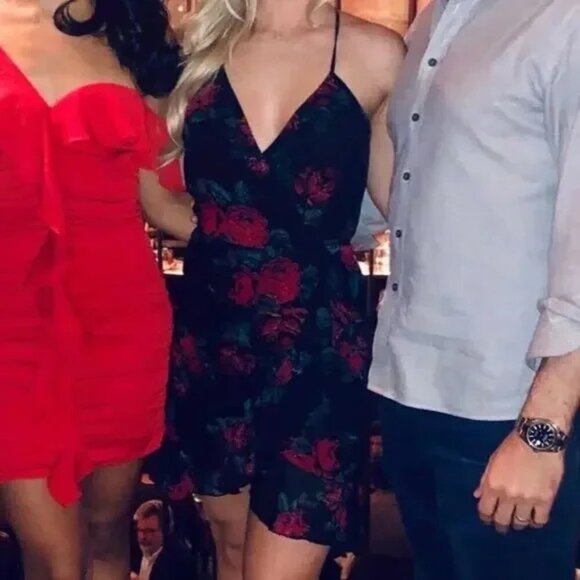 Lovers + Friends Gigi Wrap Dress Black Red Floral S - Picture 6 of 8